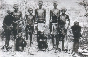 Ocalali z ludobójstwa Hererowie.