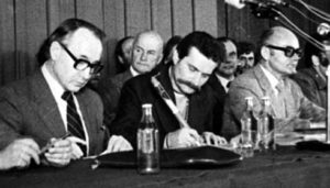 31.08.1980. MKS wymusił na rządzie podpisanie Porozumień Sierpniowych. 