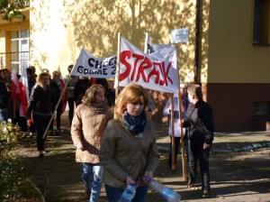 18.11.14 Radziechowice. Strajk pracowników DPS. 